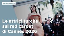 Demet Ozdemir, Hande Ercel e Melisa Asli Pamuk sul red carpet di Cannes 2026