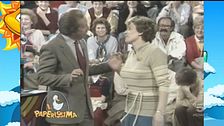 Mike Bongiorno inaugura a Paperissima il format antesignano dell'Isola dei Famosi