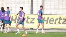 Portogallo, dopo le parole sul futuro Leao sorride in allenamento con CR7