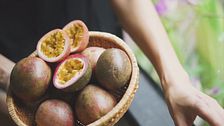 Profumo d'estate: fragranze al frutto della passione