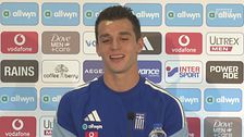 Douvikas sfida l'Italia: "Sarebbe sicuramente un piacere per me segnare a Donnarumma"