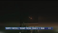 Breaking News delle 21.30 | Dopo i missili, Trump frena Israele e Iran