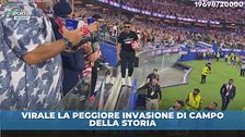 Dai Mondiali ecco l'invasione di campo peggiore della storia