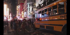 New York, Time Square devastata dai festeggiamenti dei tifosi