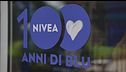 100 Anni di Blu, l'iniziativa che celebra un'icona della bellezza
