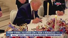 Breaking News delle 11.00 | Trump firma l'accordo con l'Iran Versailles