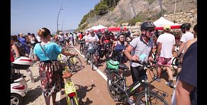 Ciclovia Riviera dei Fiori, 45 km sul mare: il paradiso delle due ruote conquista anche Bugno