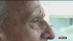 Pasquale guida il taxi a 86 anni: "Non ci crede nessuno"