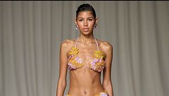 Costume a fiori, come abbinarlo nell'estate 2026