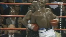 60 anni di Tyson: quando staccò a morsi l'orecchio di Holyfield