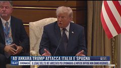Breaking News delle 17.00 | Ad Ankara Trump attacca Italia e Spagna