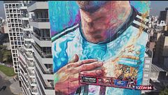 Argentina, il popolo albiceleste omaggia Messi ritoccando il suo murales