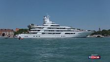 Il mega-yacht dell'ambasciatore Usa approda a Venezia