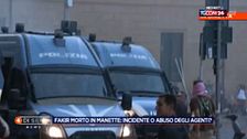 Morto ammanettato, l'assalto al blindato in piazza a Bologna