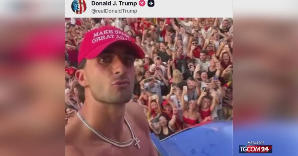 Tgcom24: Ferran Torres con il cappellino "alla Trump": il tycoon lo ...