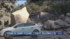 Breaking News delle 21.30 | Sisma ai Campi Flegrei, i feriti salgono a 26