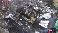 Crollo in una discarica di rifiuti in Guinea: almeno 30 morti