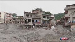 Alluvione in Nepal, il ritorno nelle case tra fango e macerie