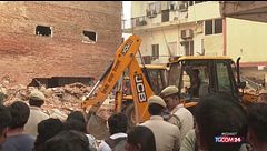 India: crolla edificio a Nuova Delhi, almeno 6 morti