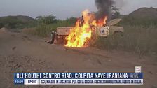 Breaking News delle 11.00 | Gli Houthi contro Riad, colpita nave iraniana