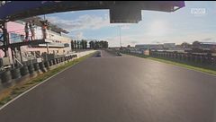 Max vs 100: Verstappen in testa dopo 14 giri, vince sui kart