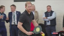 Harry gioca a pickleball a Birmingham in vista degli Invictus Games