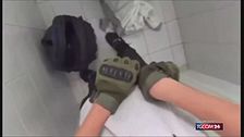 Prof accoltellata, il video dell'aggressione del 13enne: i preparativi in bagno, poi l'azione