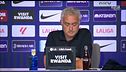 Mourinho show contro l'arbitro: in conferenza con le foto dei falli