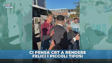 CR7 GOAT dei tifosi: allontana la sicurezza per la foto con due bimbe