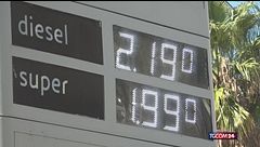 Caro carburanti, stazioni di benzina a secco per l'assalto degli italiani