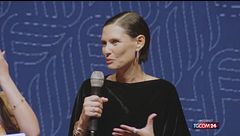 Bianca Balti in prima linea nella lotta al cancro: "Premiata la mia forza, ritrovata a due anni dalla malattia"