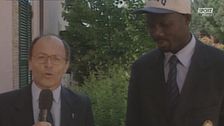 Weah 60 anni, così è nato il tormentone: "Ciao a tutti, belli e brutti"