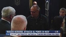 Breaking News delle 17.00 | Russia-Ucraina, attacco al ponte di Kiev