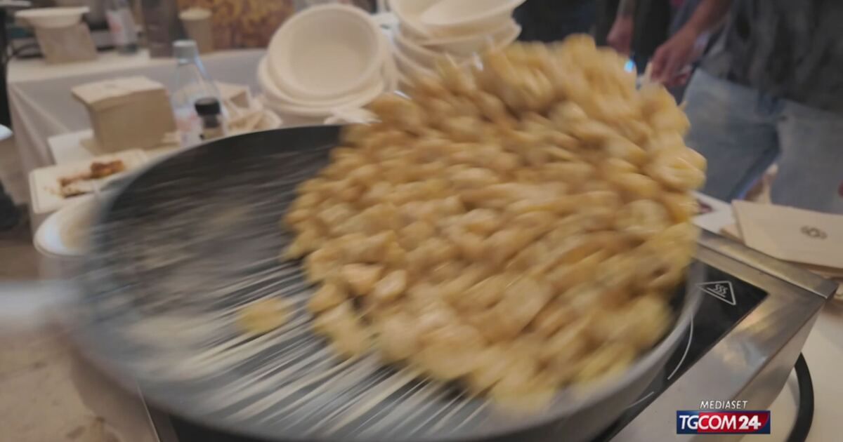 Tgcom24: A Bologna torna il festival del tortellino: 21 chef omaggiano ...