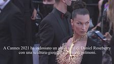 Trent'anni di Bella Hadid: i look più iconici