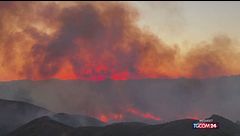 California, grande incendio divampa a nord-ovest di Malibù