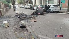 Verona, alcuni studenti incendiano dei cassonetti durante le proteste