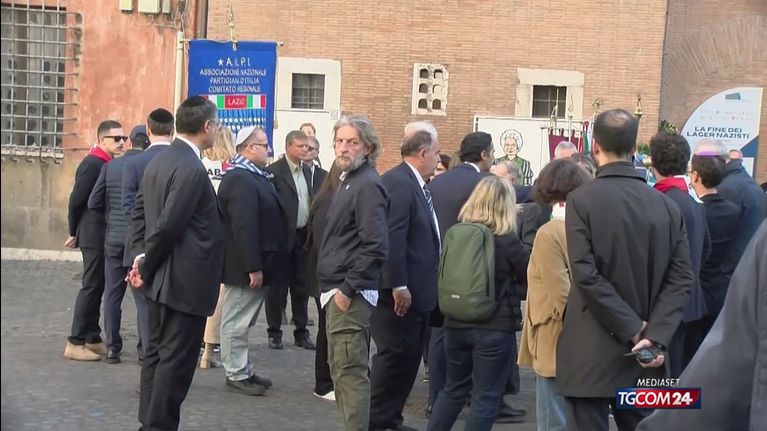 Tgcom24: Tensione a Roma: esponenti della comunità ebraica contestano l ...