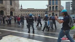 Milano, accertamenti e fermi in piazza Duomo