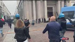 Milano a ferro e fuoco, scontro Sala-Piantedosi: "Non abbastanza agenti"