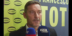 Totti: "Mi piacerebbe giocare in questa Roma"
