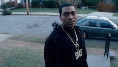 Ep. 2 - Affari di famiglia