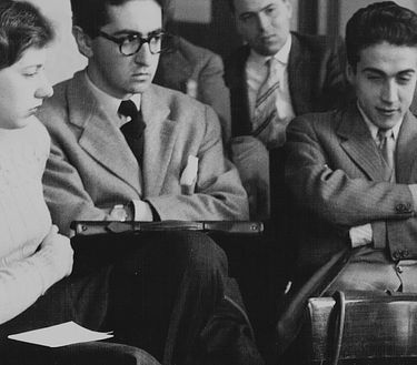 ep.1 - La costituzione entra in fabbrica