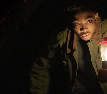 Paesaggio con mano invisibile