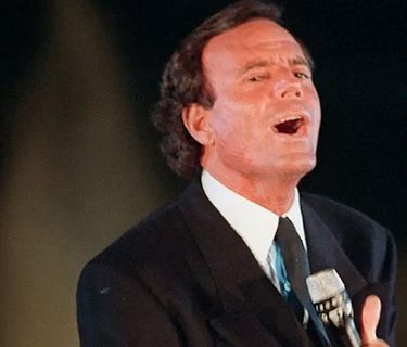 Julio Iglesias: la vida sigue igual T1