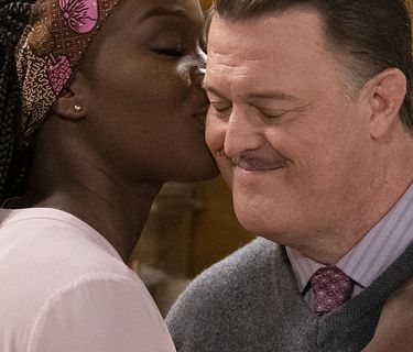 Bob hearts Abishola 2