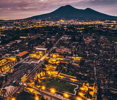 Pompei di notte
