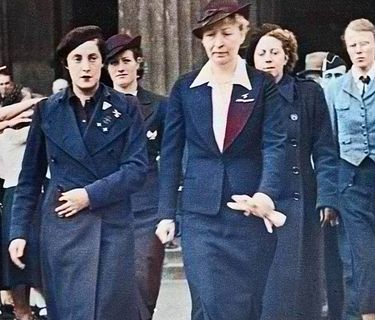 Naziste - Le donne che aiutarono Hitler